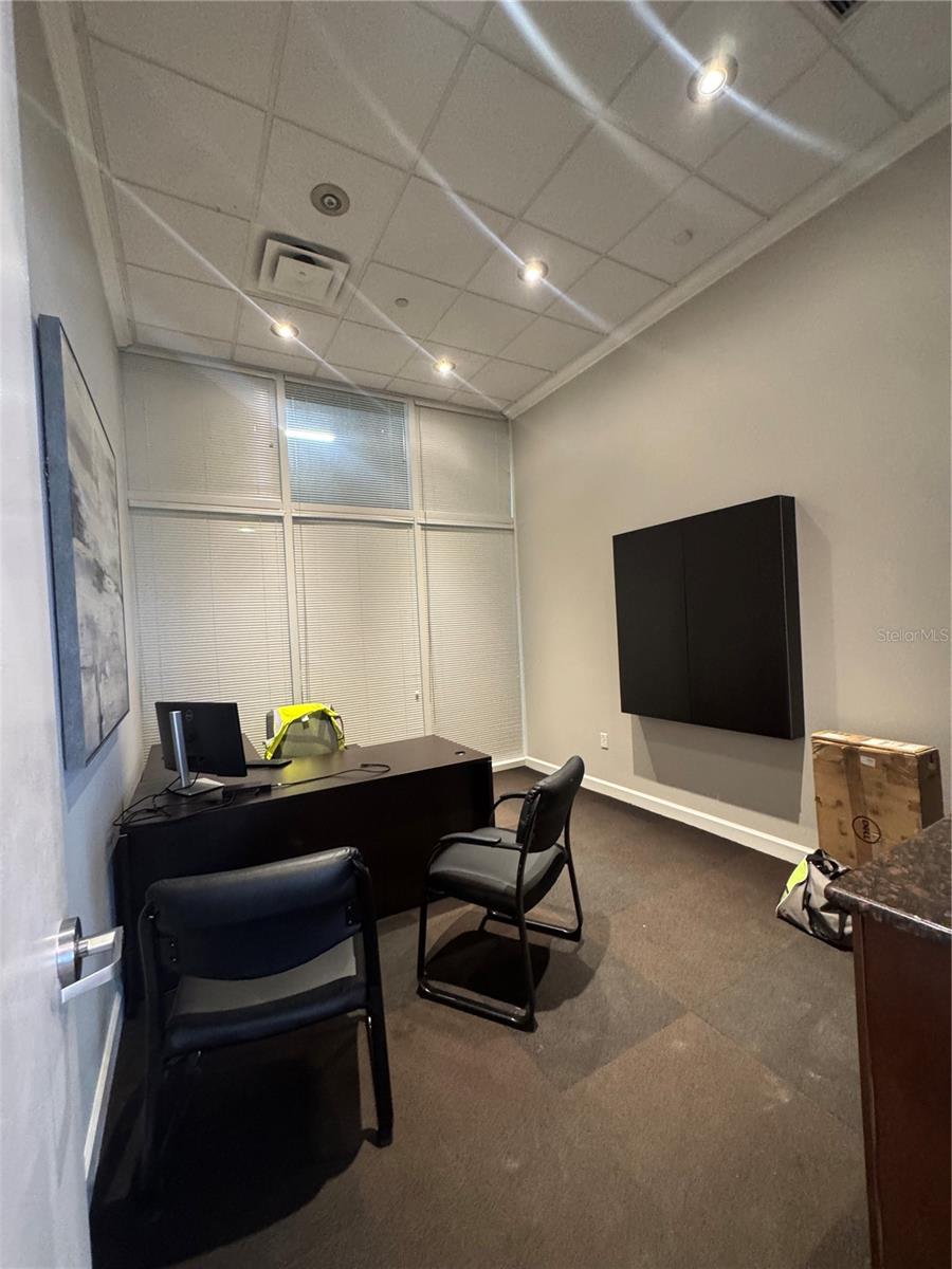 VENTANA A CONDO - Commercial Lease