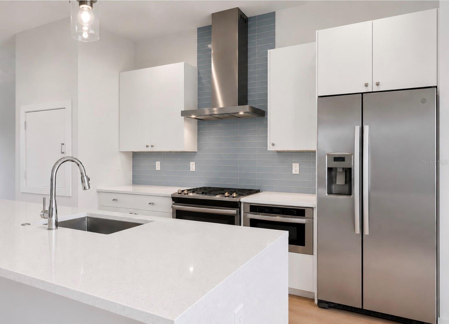 C59 | WEST PLAZA PLACE TOWNHOMES - Residential