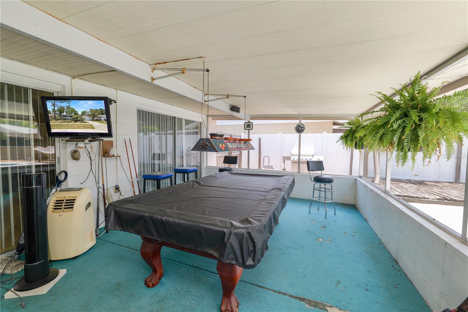 CARROLLWOOD MEADOWS UNIT II SE - Residential
