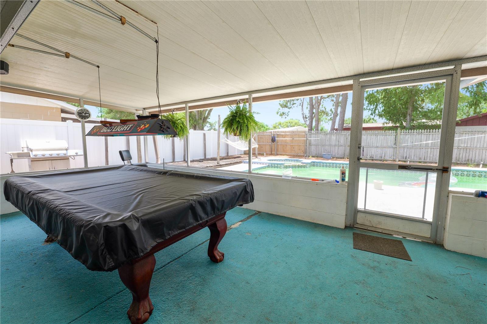 CARROLLWOOD MEADOWS UNIT II SE - Residential