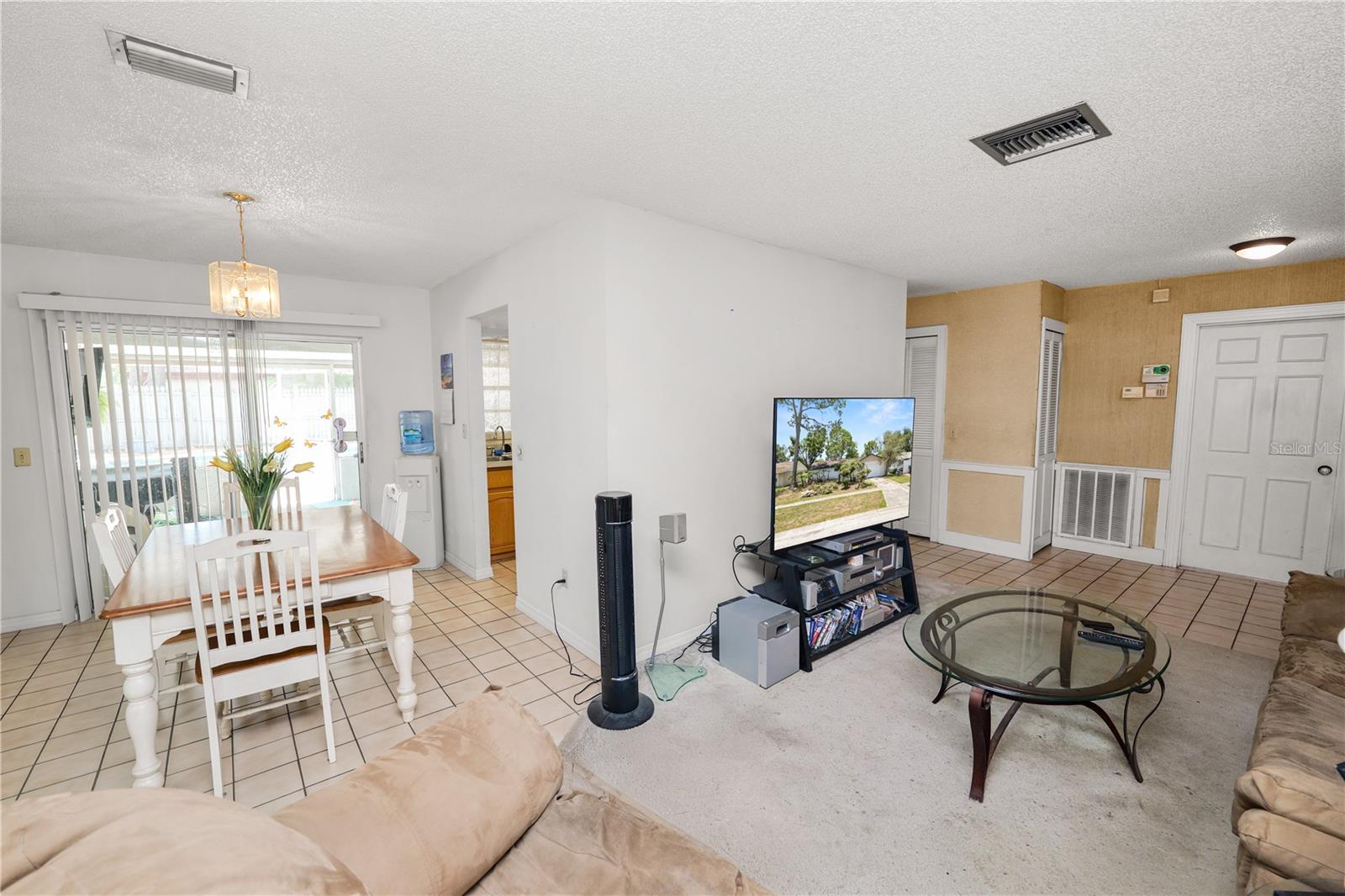 CARROLLWOOD MEADOWS UNIT II SE - Residential