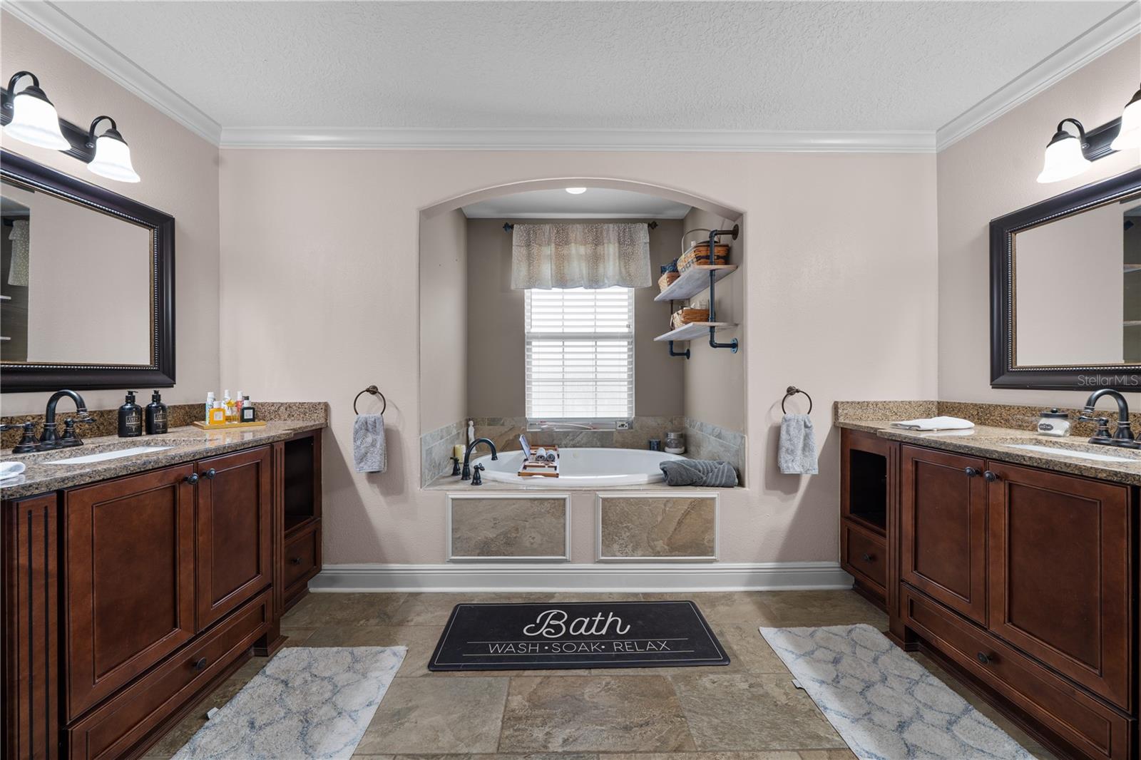 KINGSLAND COUNTRY ESTATE - Residential
