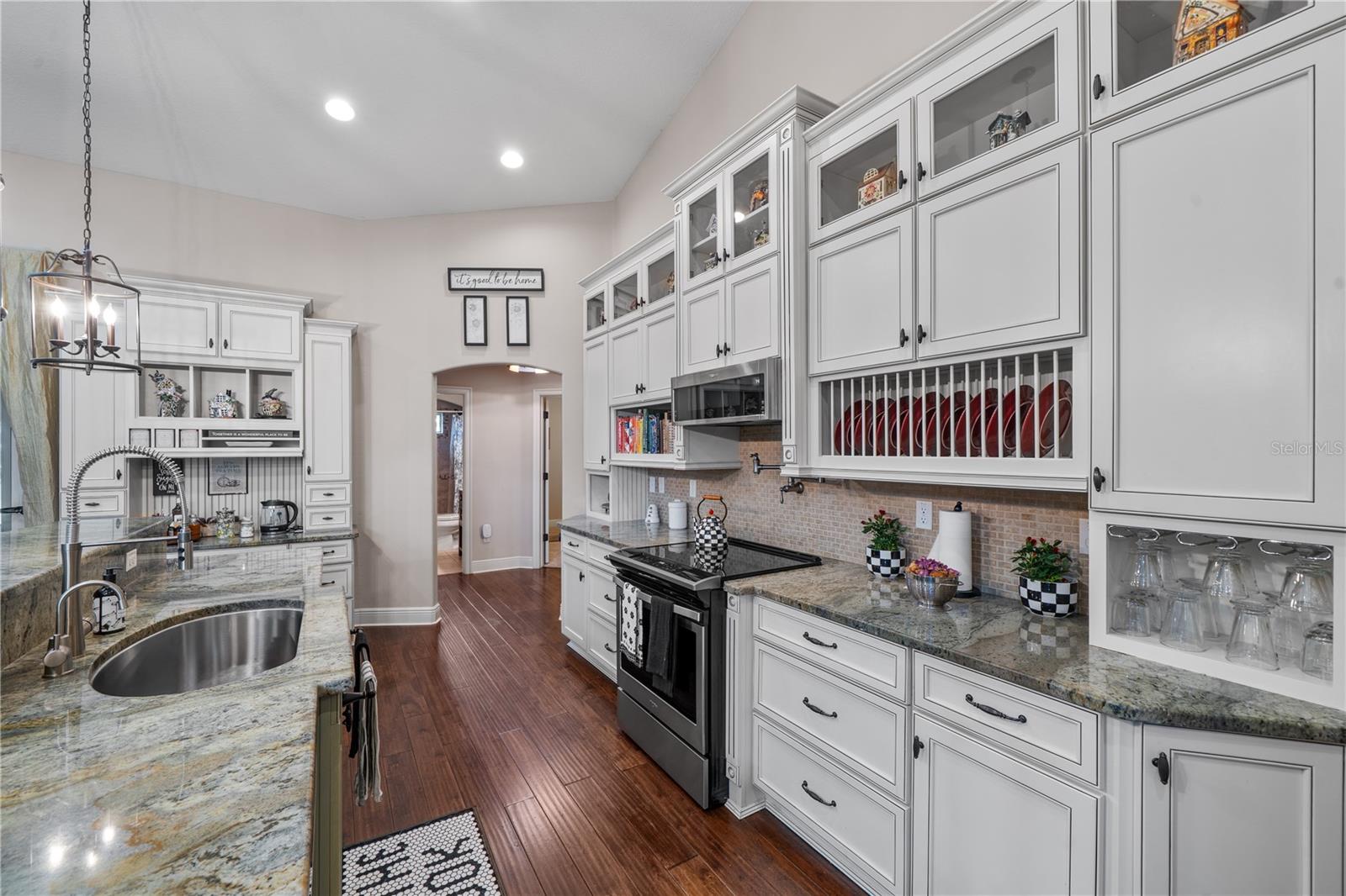KINGSLAND COUNTRY ESTATE - Residential