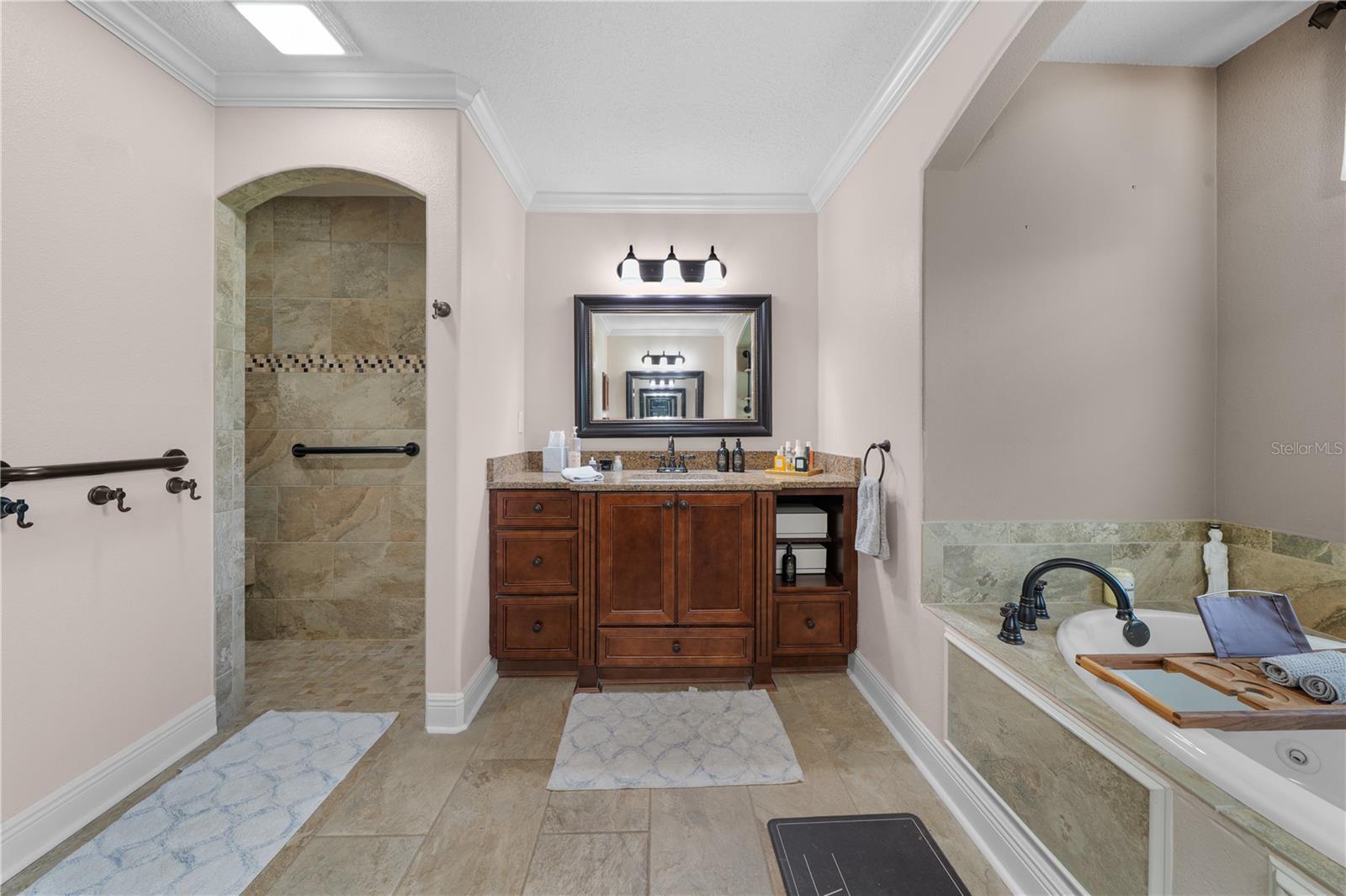 KINGSLAND COUNTRY ESTATE - Residential
