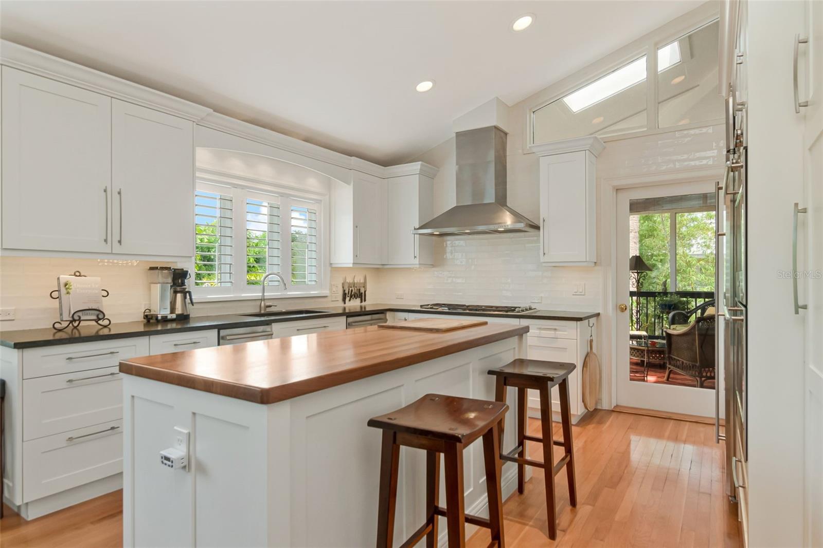 SHELL POINT - Residential