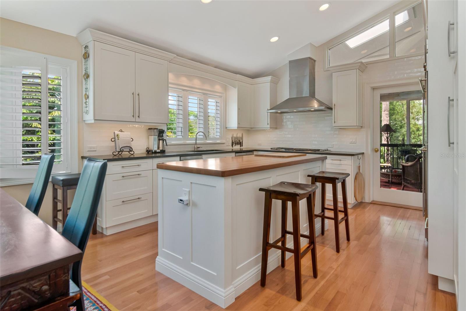SHELL POINT - Residential