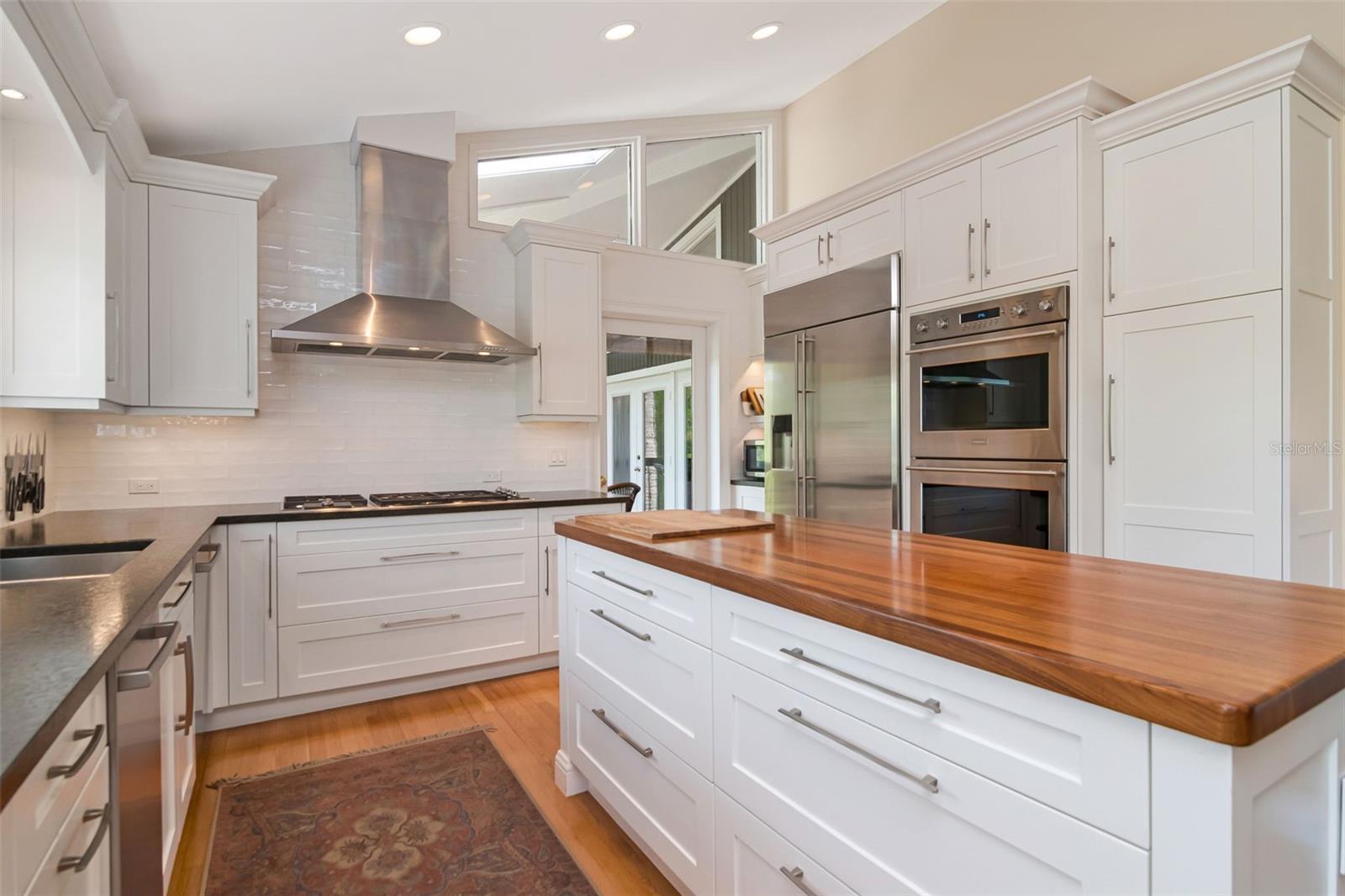 SHELL POINT - Residential