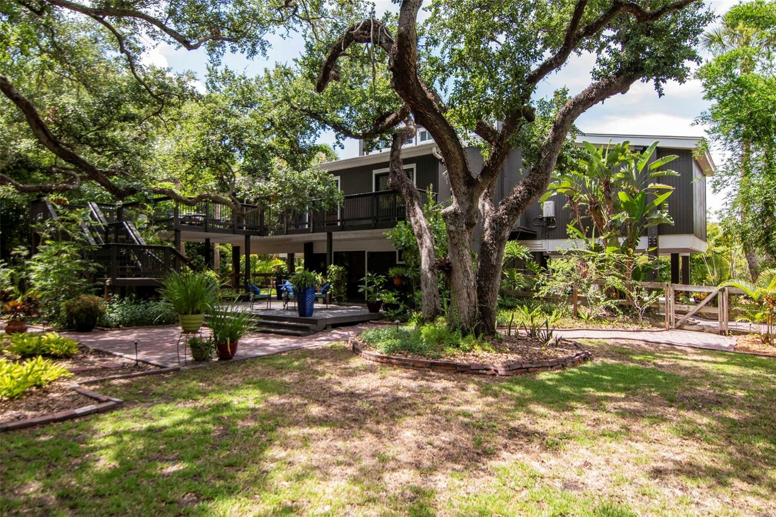 SHELL POINT - Residential