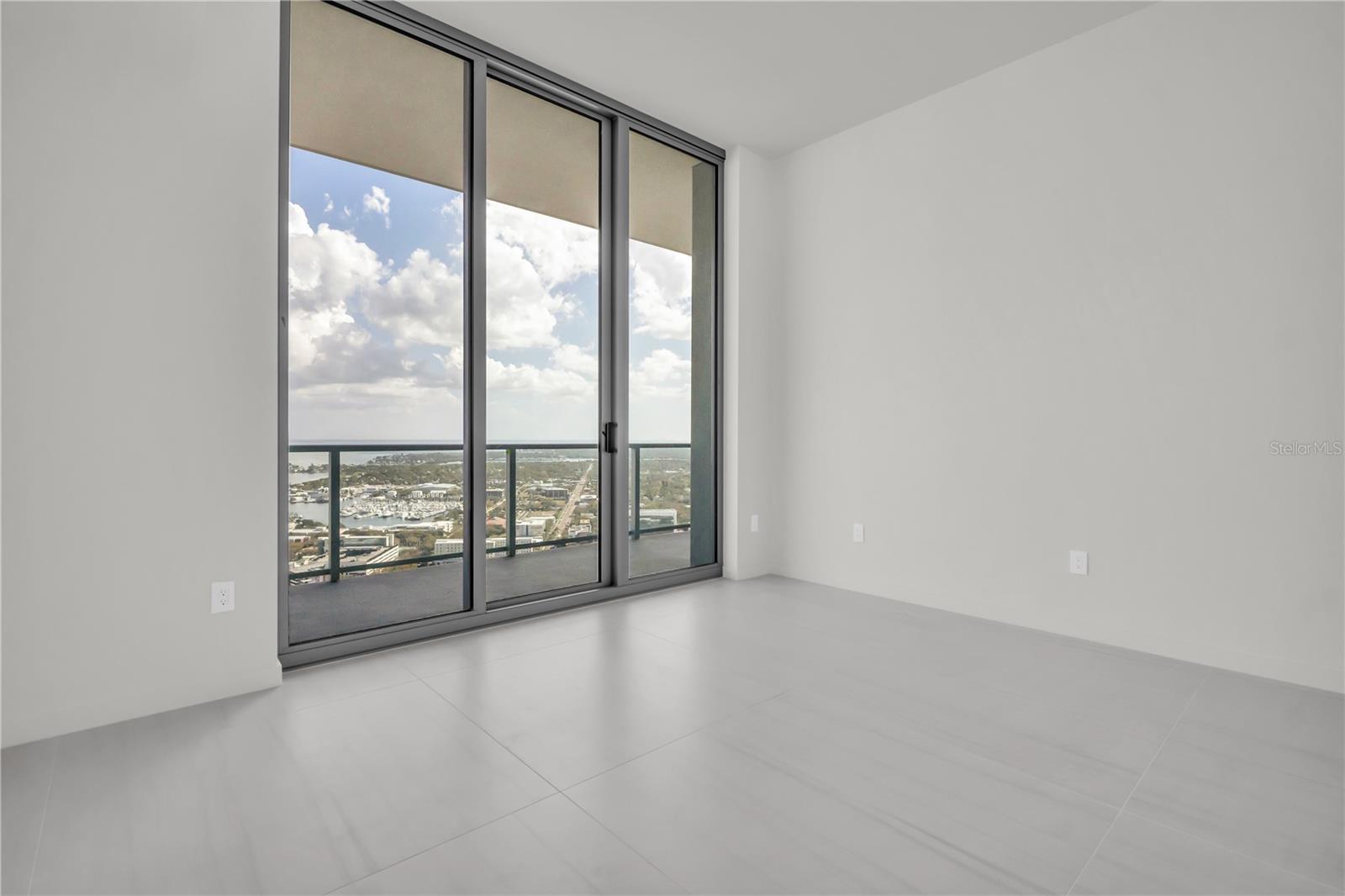400 CENTRAL - Residential