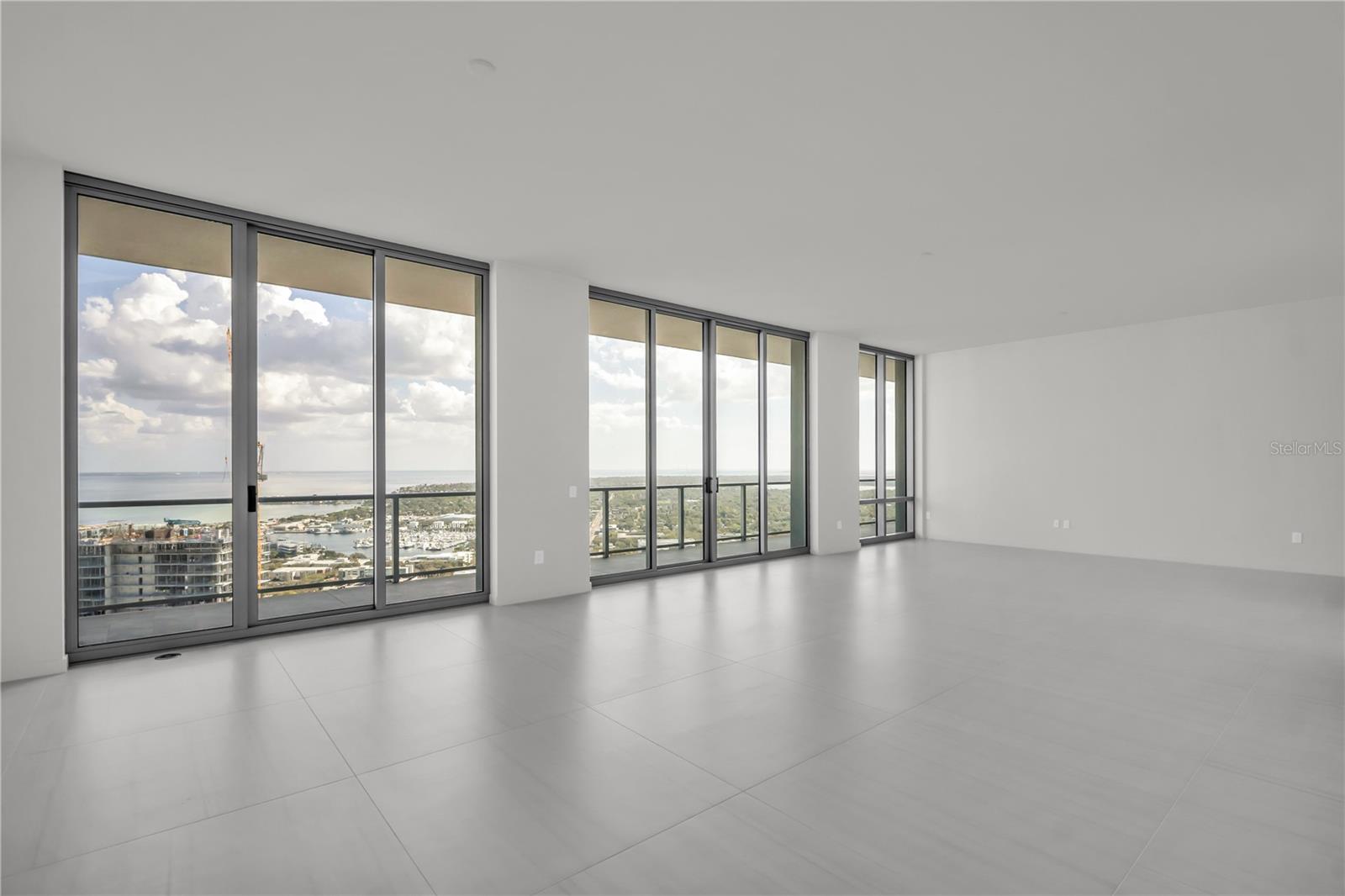 400 CENTRAL - Residential