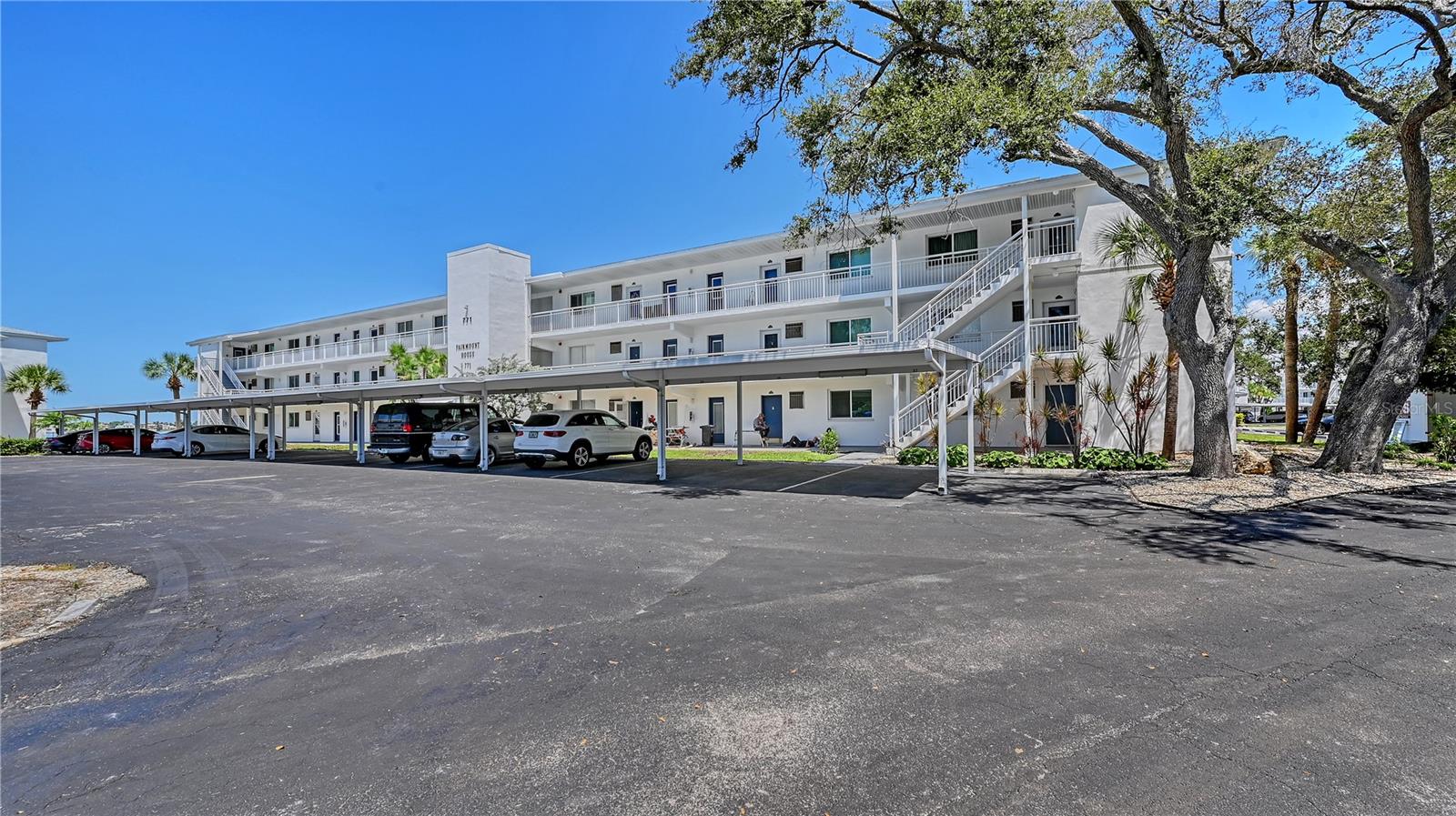 SARASOTA HARBOR EAST - Residential