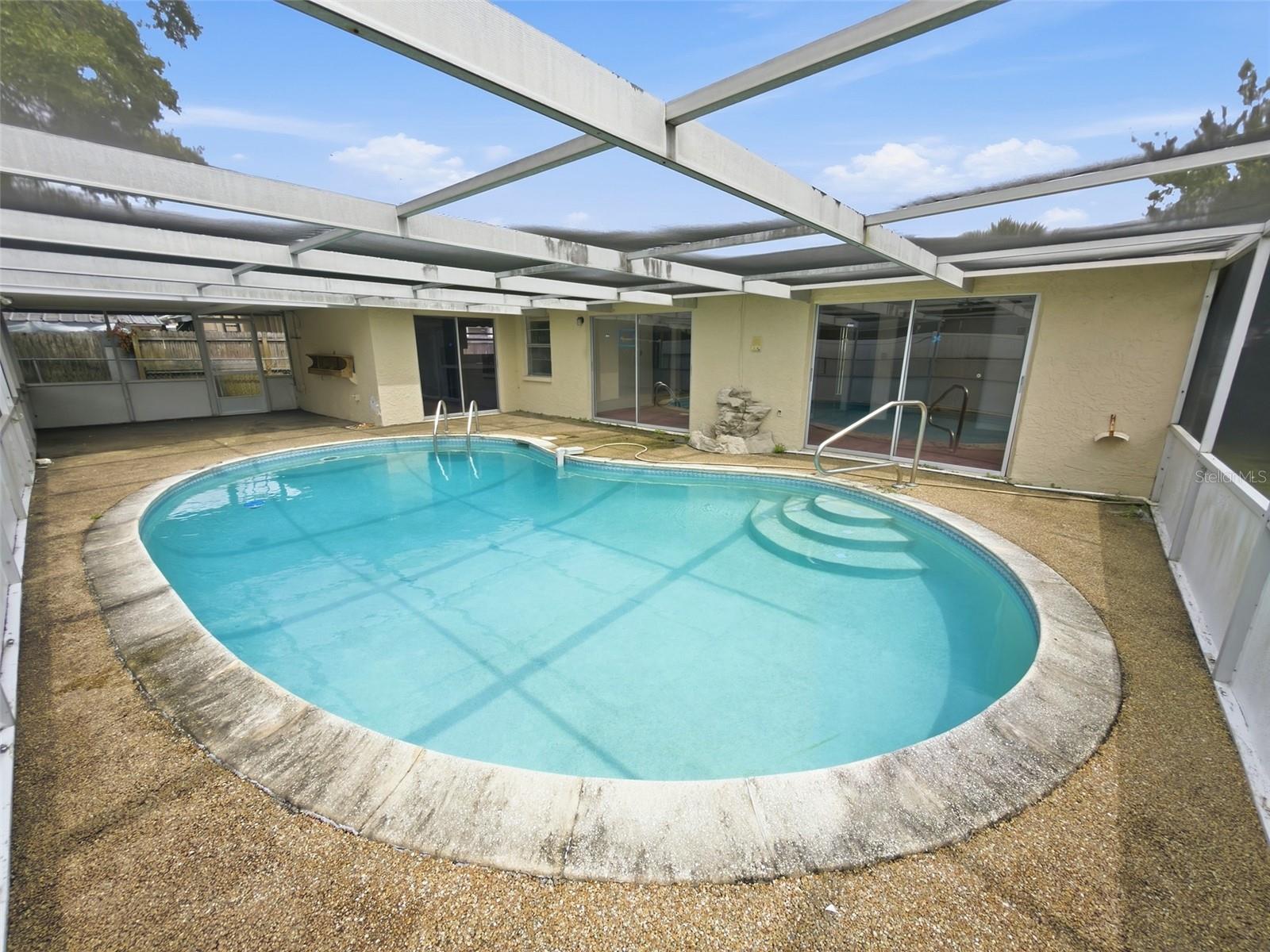 REGENCY PARK - Residential