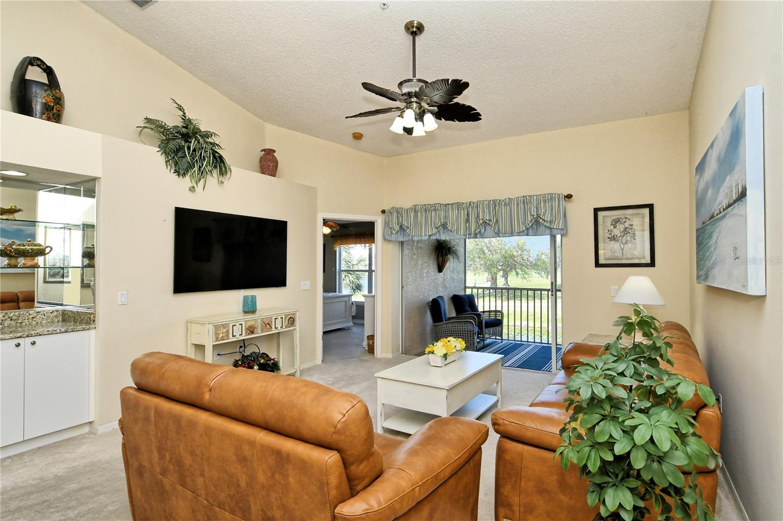 HERITAGE OAKS GOLF & COUNTRY CLUB - Residential