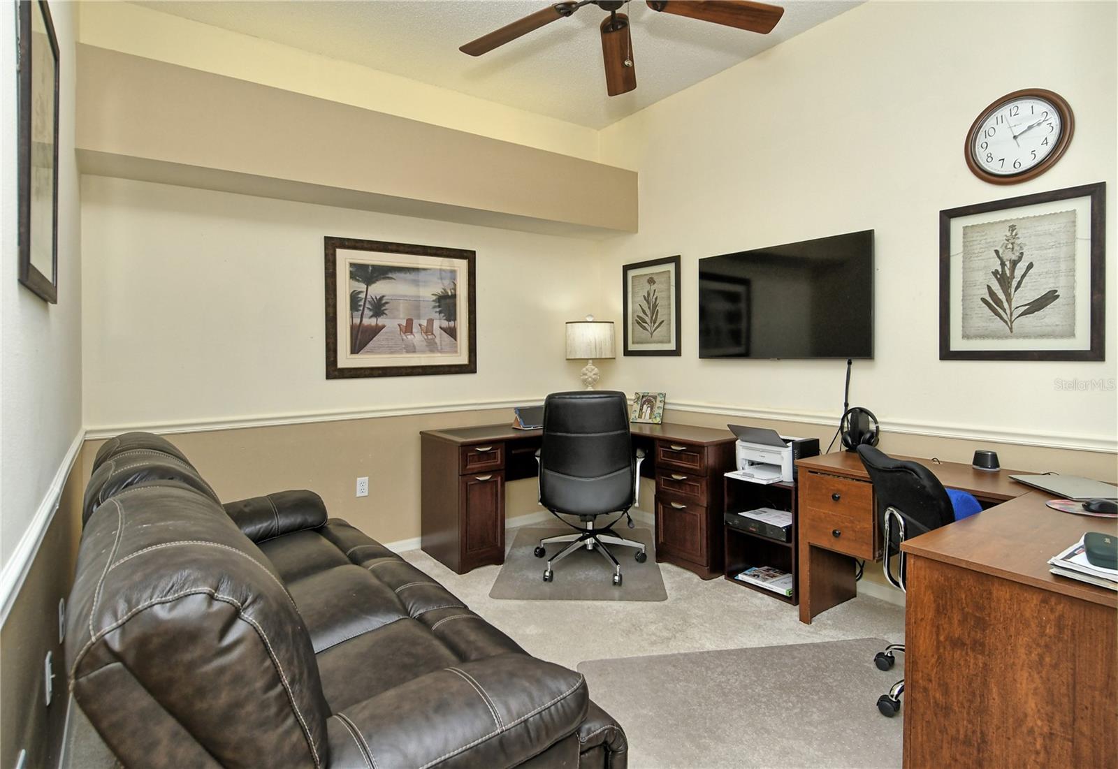 HERITAGE OAKS GOLF & COUNTRY CLUB - Residential