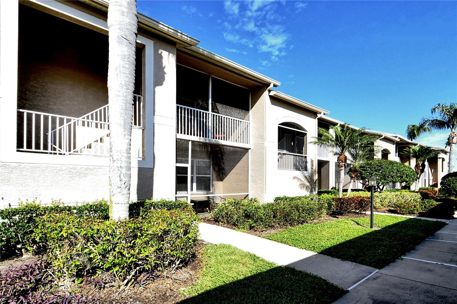 HERITAGE OAKS GOLF & COUNTRY CLUB - Residential