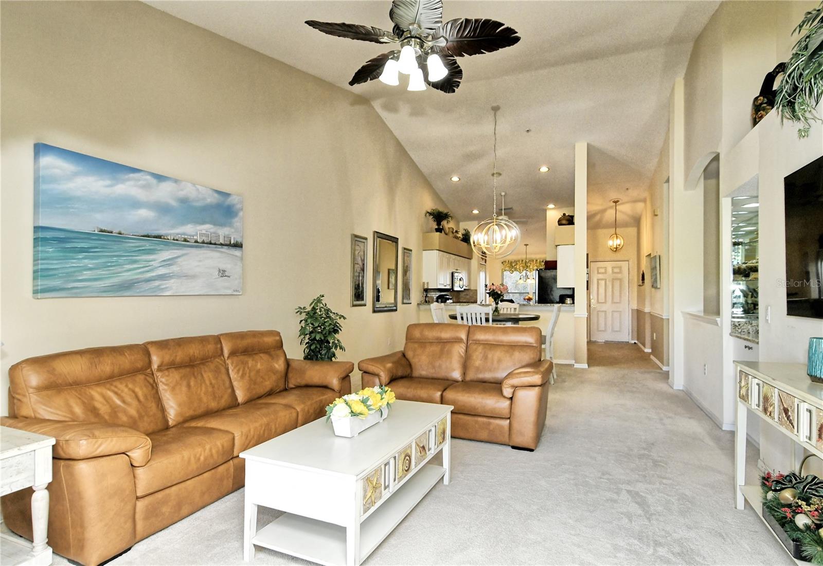 HERITAGE OAKS GOLF & COUNTRY CLUB - Residential