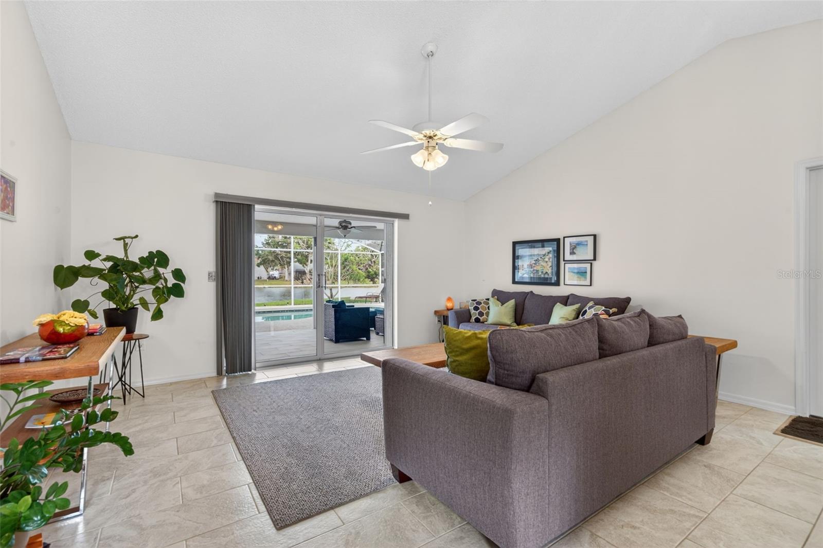 CEDAR CREEK - Residential