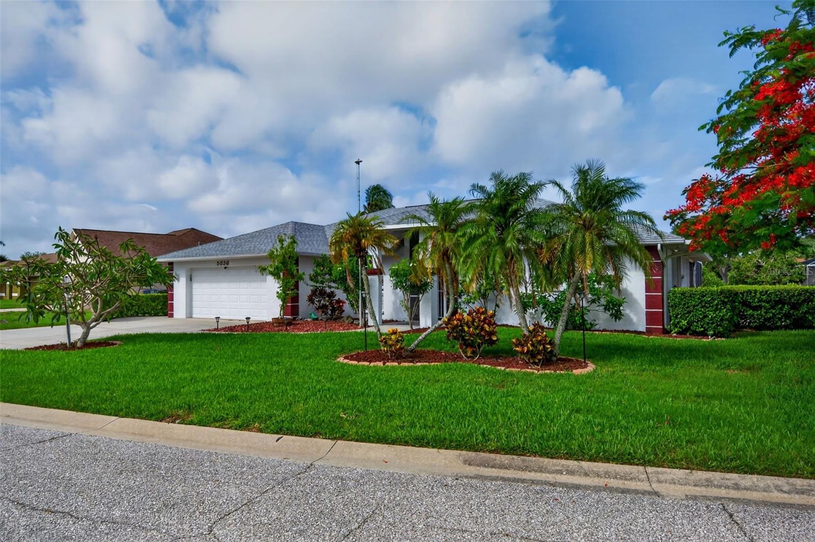 CEDAR CREEK - Residential