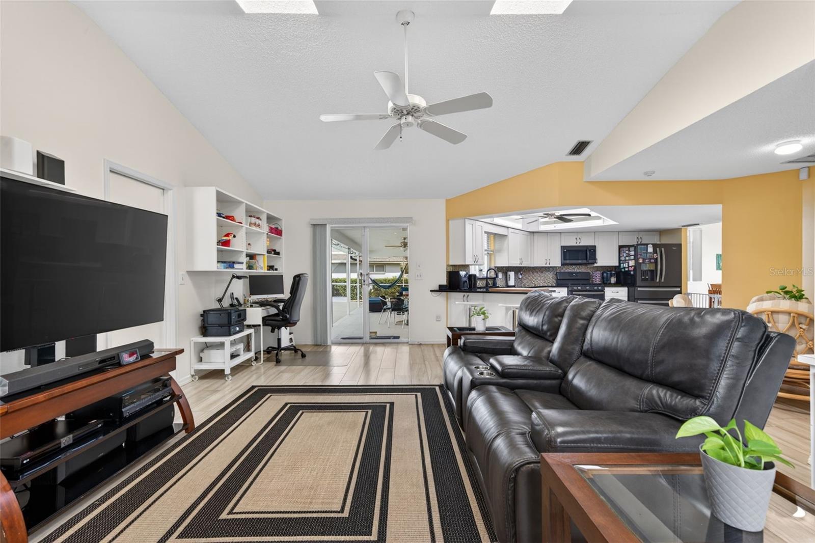 CEDAR CREEK - Residential