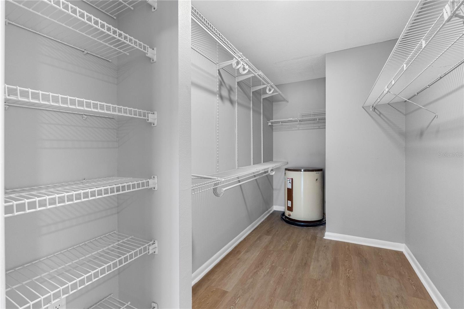 HARBOUR CLUB CONDO 3 - Residential