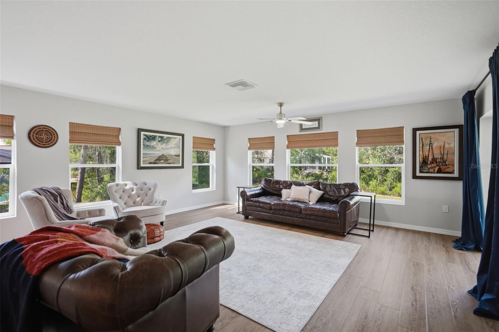 SPRING HILL - Residential