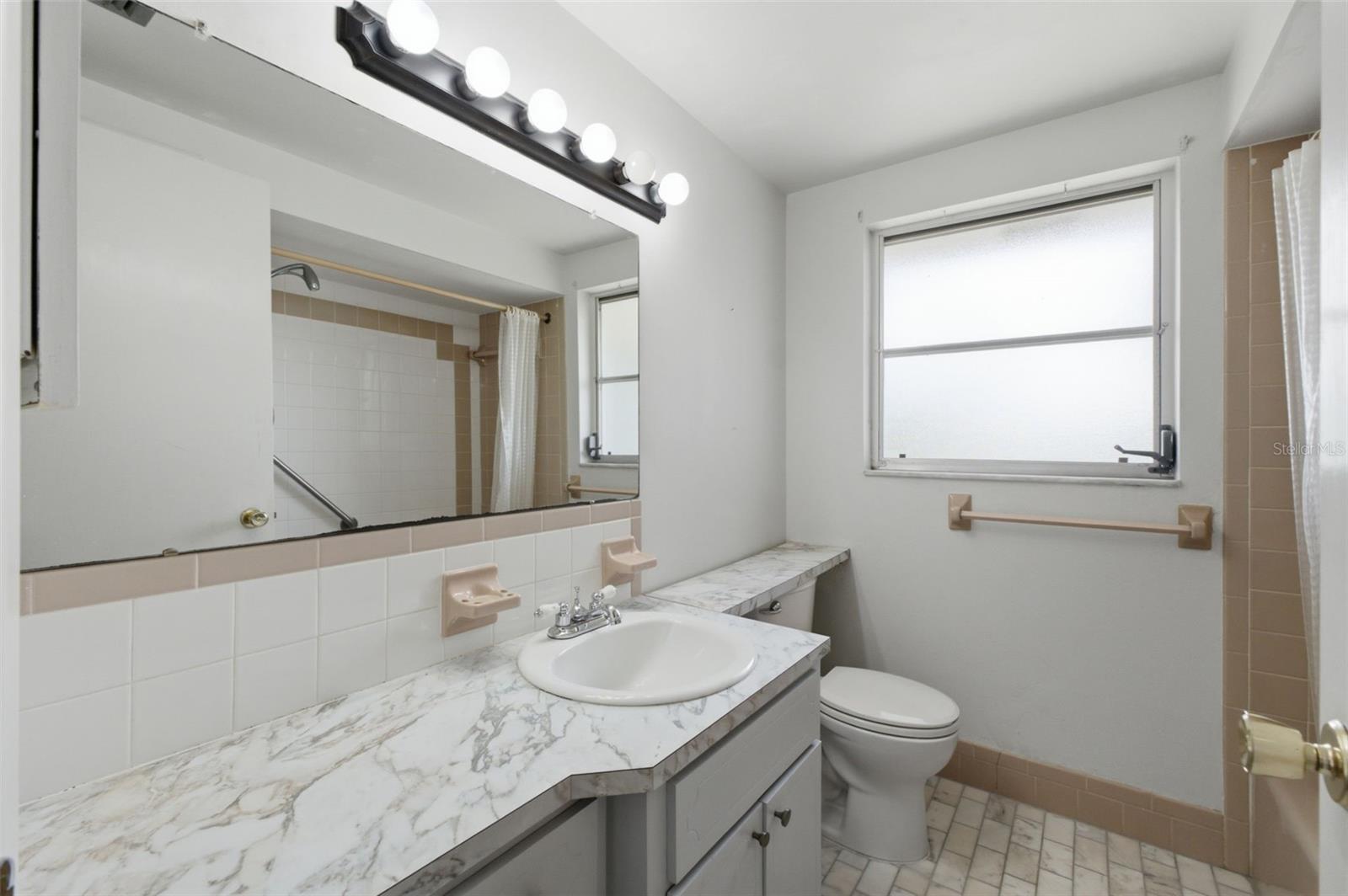 JASMINE LAKES - Residential