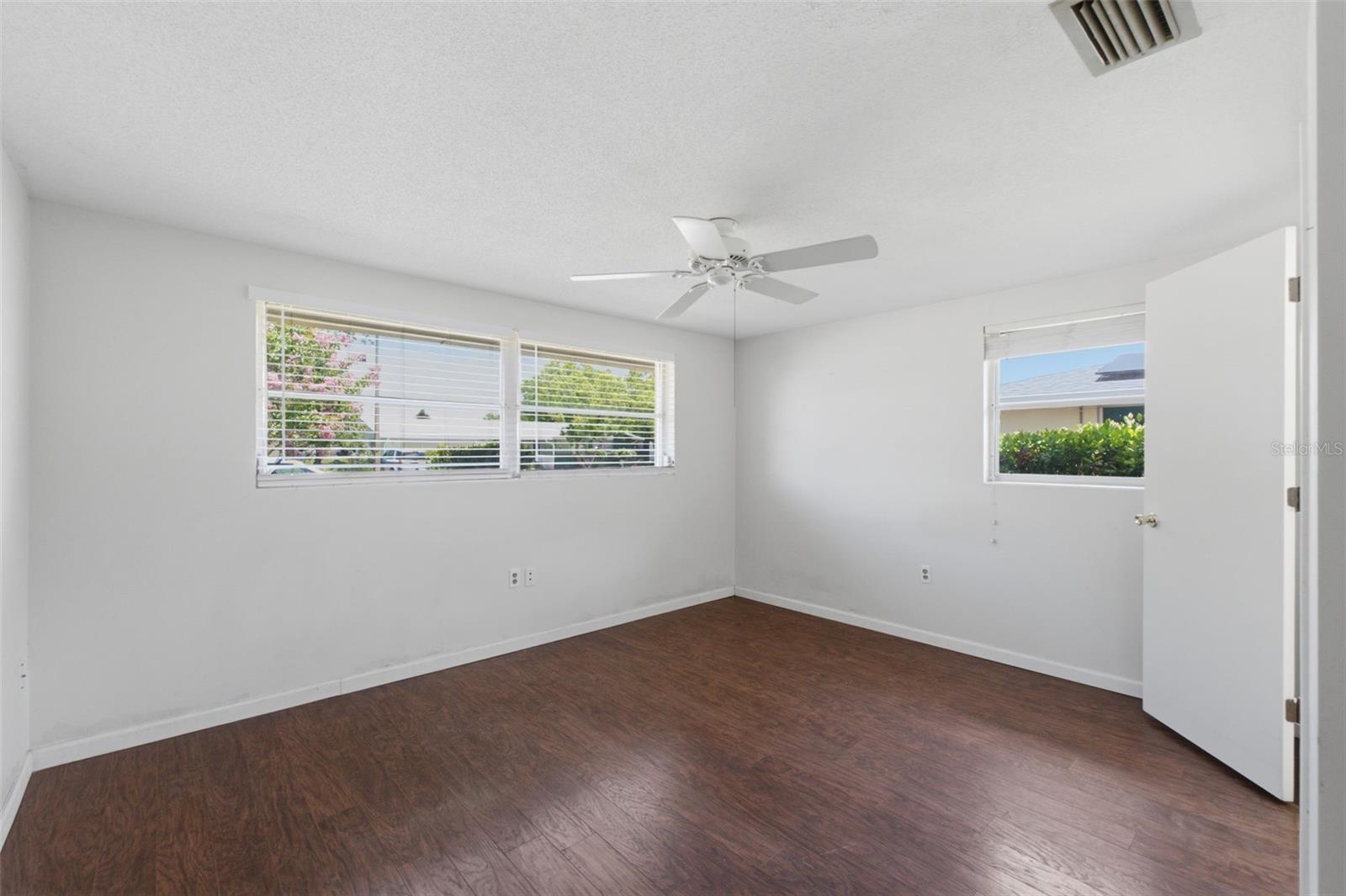 JASMINE LAKES - Residential