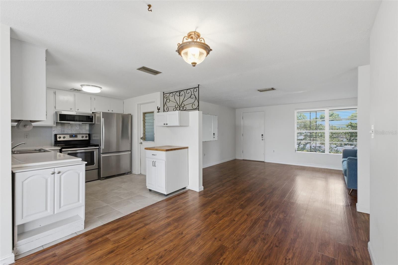 JASMINE LAKES - Residential