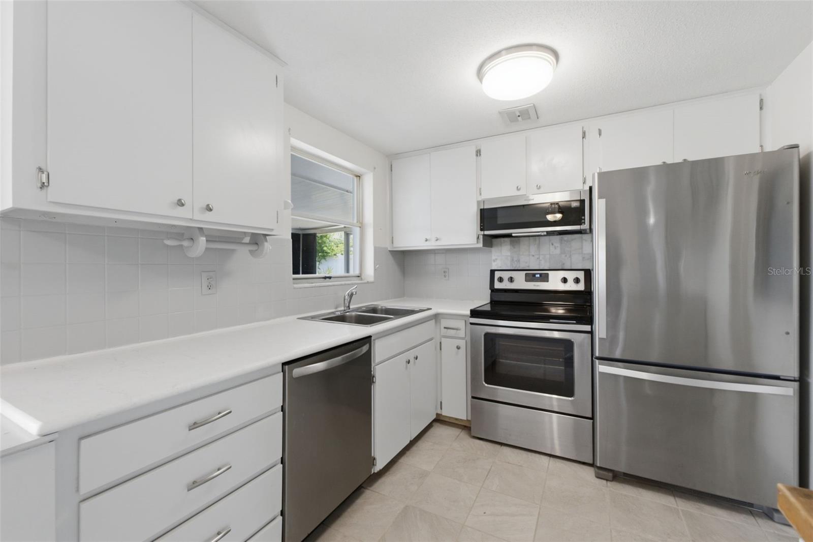 JASMINE LAKES - Residential