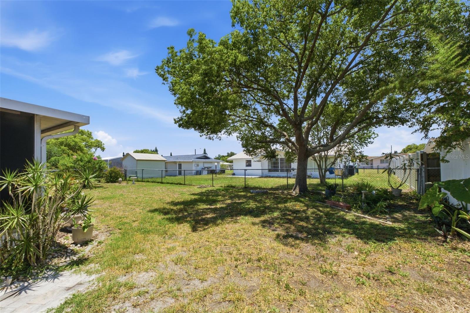 JASMINE LAKES - Residential