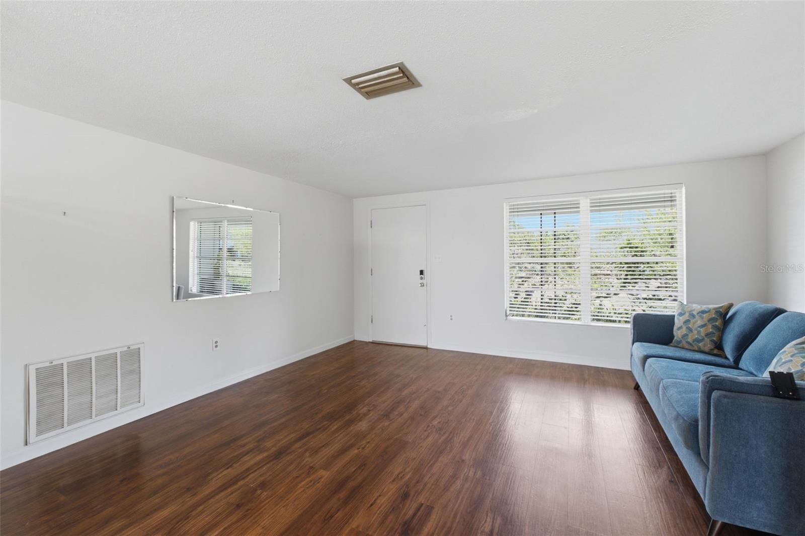 JASMINE LAKES - Residential