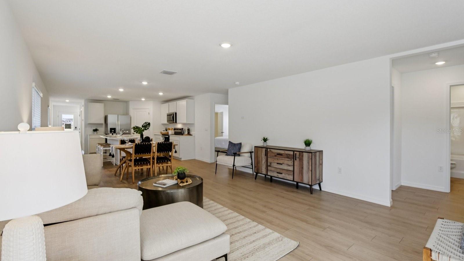NORTHRIDGE - Residential
