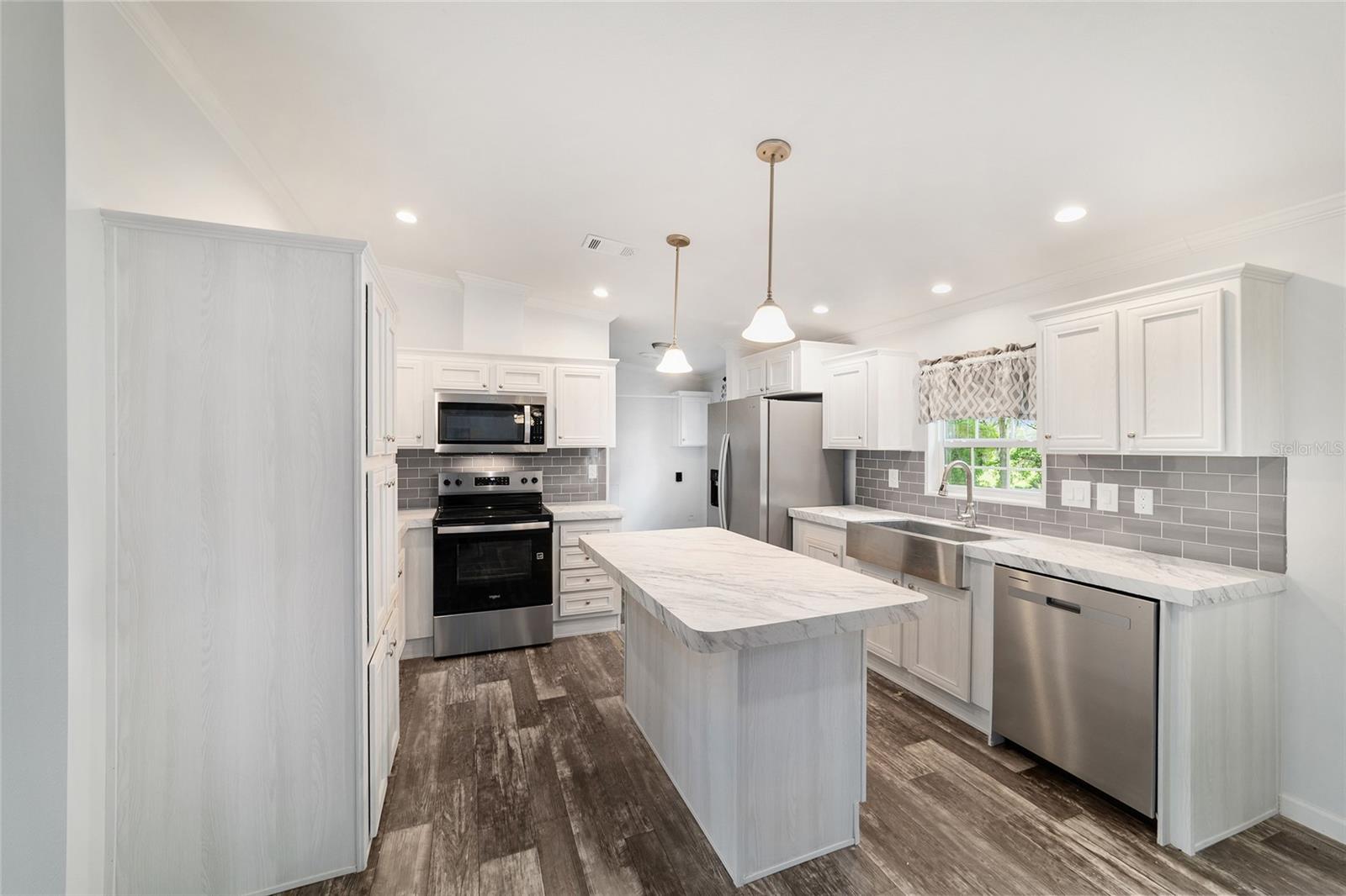 LEIGHTON ESTATES - Residential