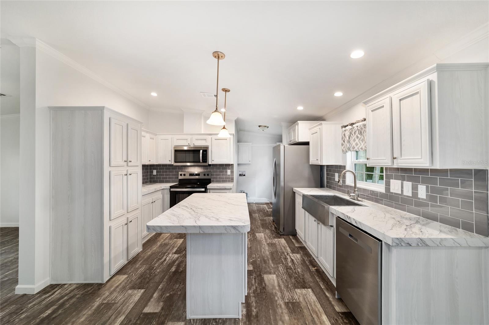 LEIGHTON ESTATES - Residential