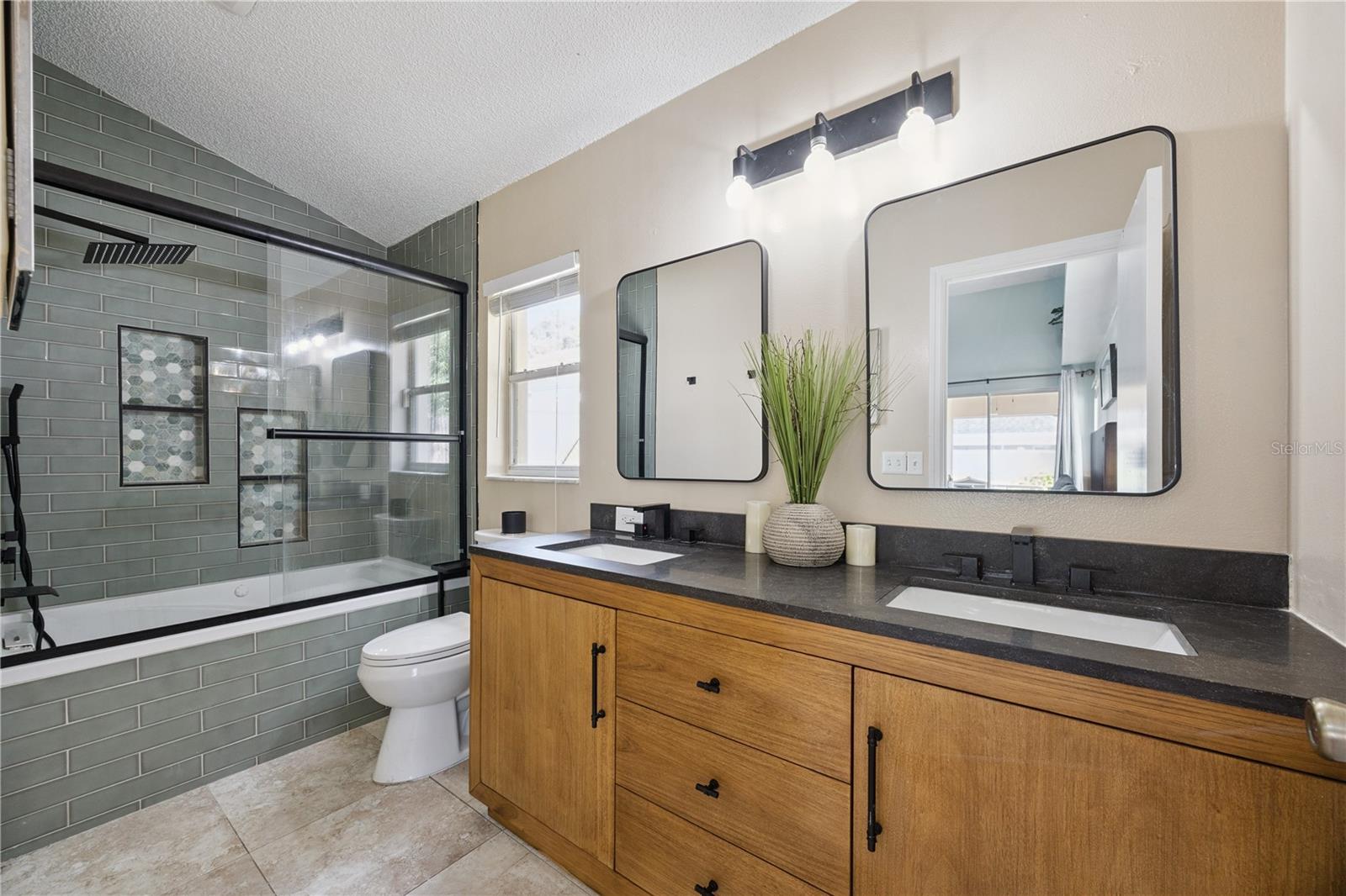 ROYAL OAK ESTATES - Residential