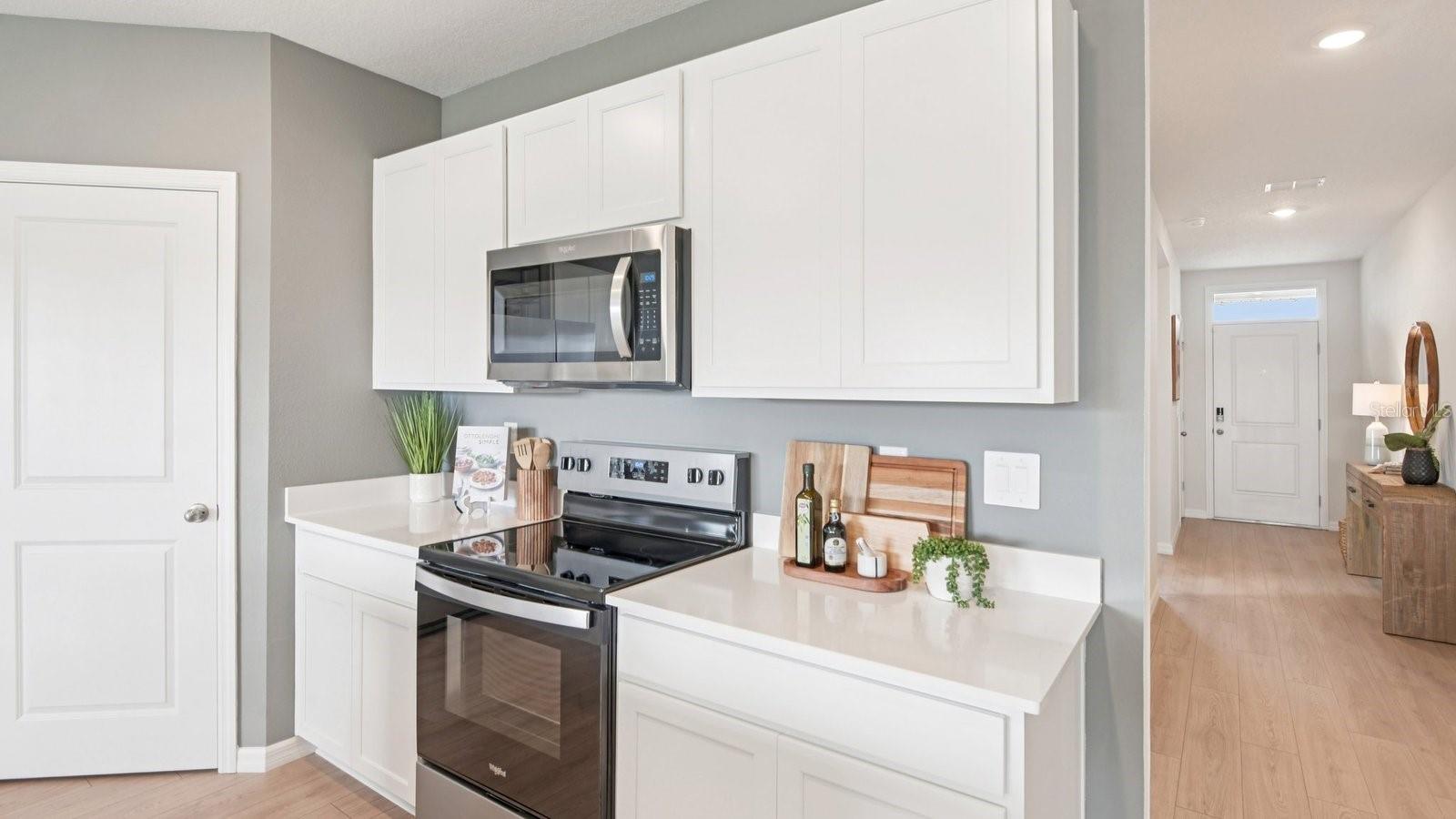 NORTHRIDGE - Residential
