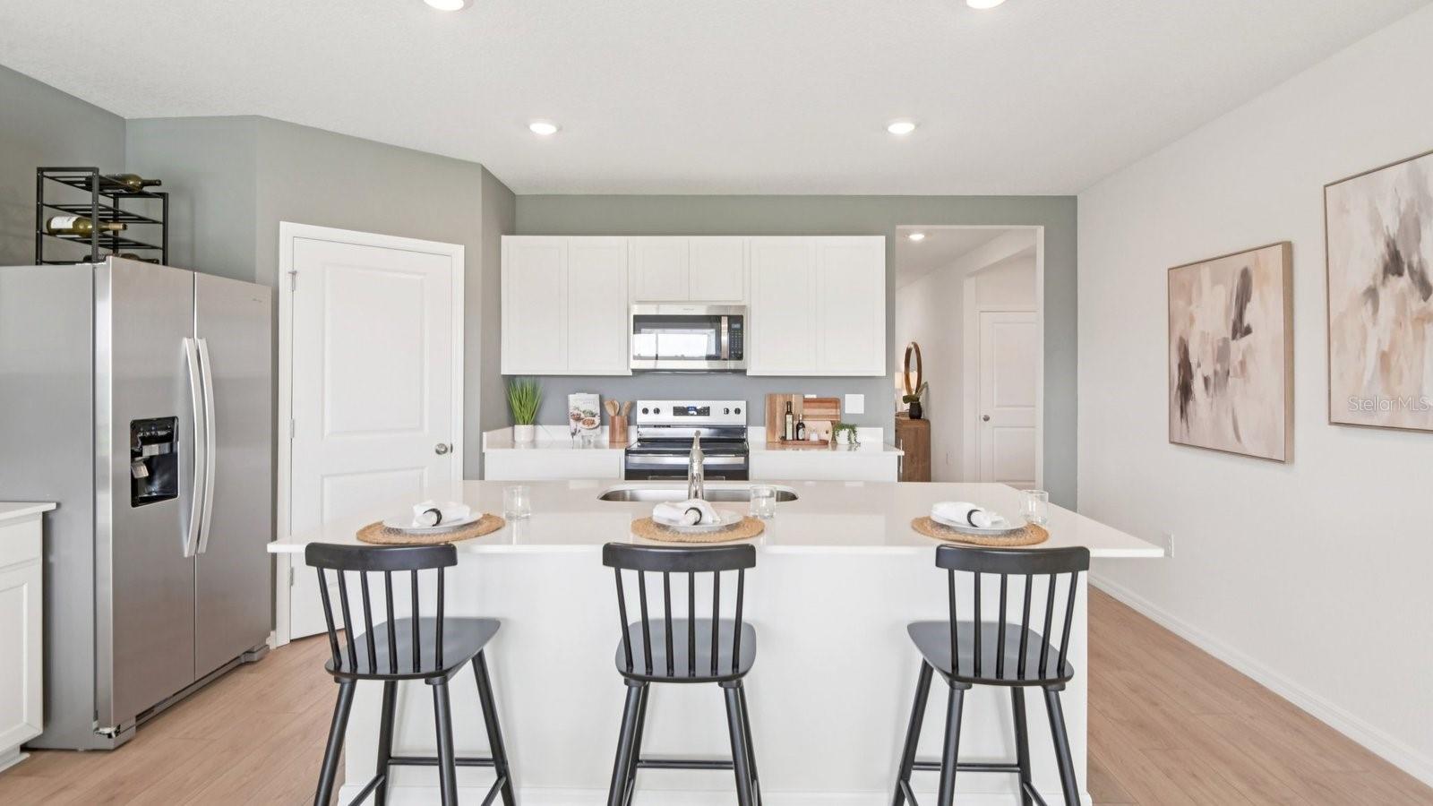 NORTHRIDGE - Residential