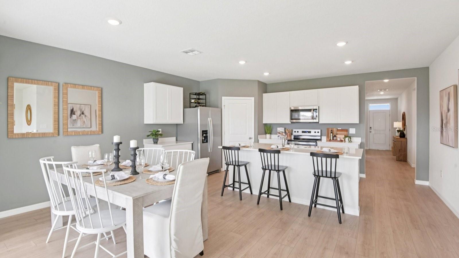 NORTHRIDGE - Residential