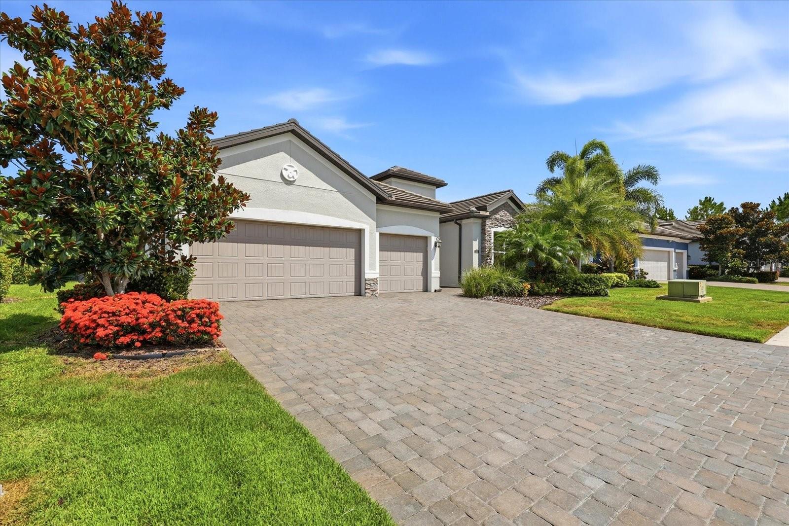 ARBOR GRANDE - Residential