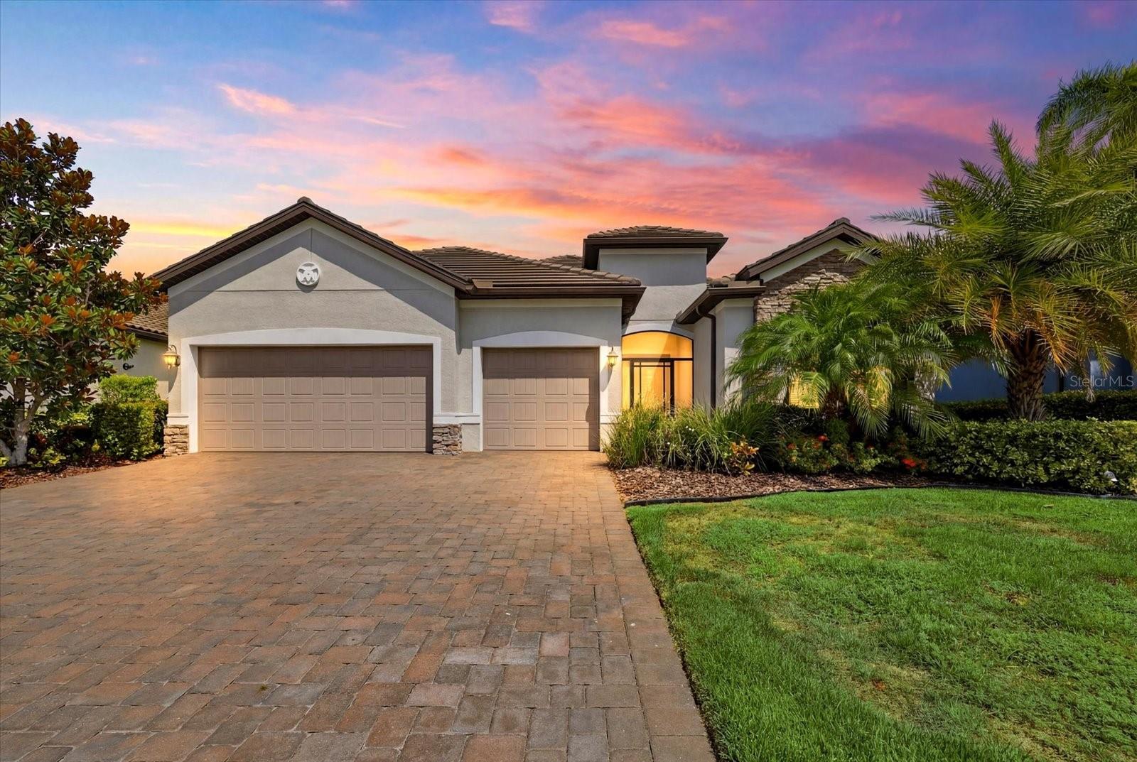 ARBOR GRANDE - Residential