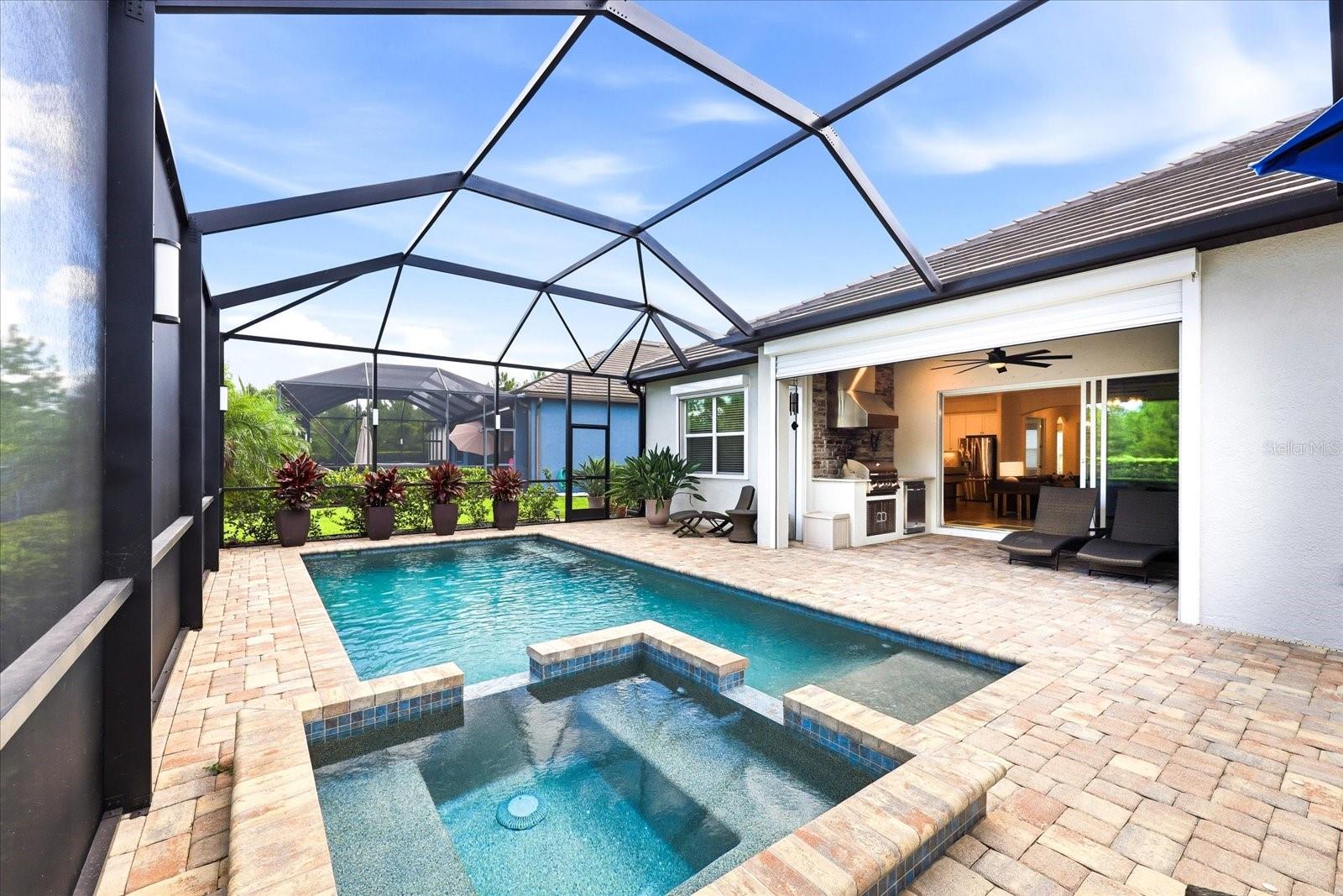 ARBOR GRANDE - Residential