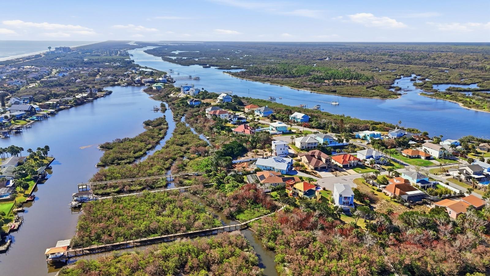 CEDAR ISLAND - Land