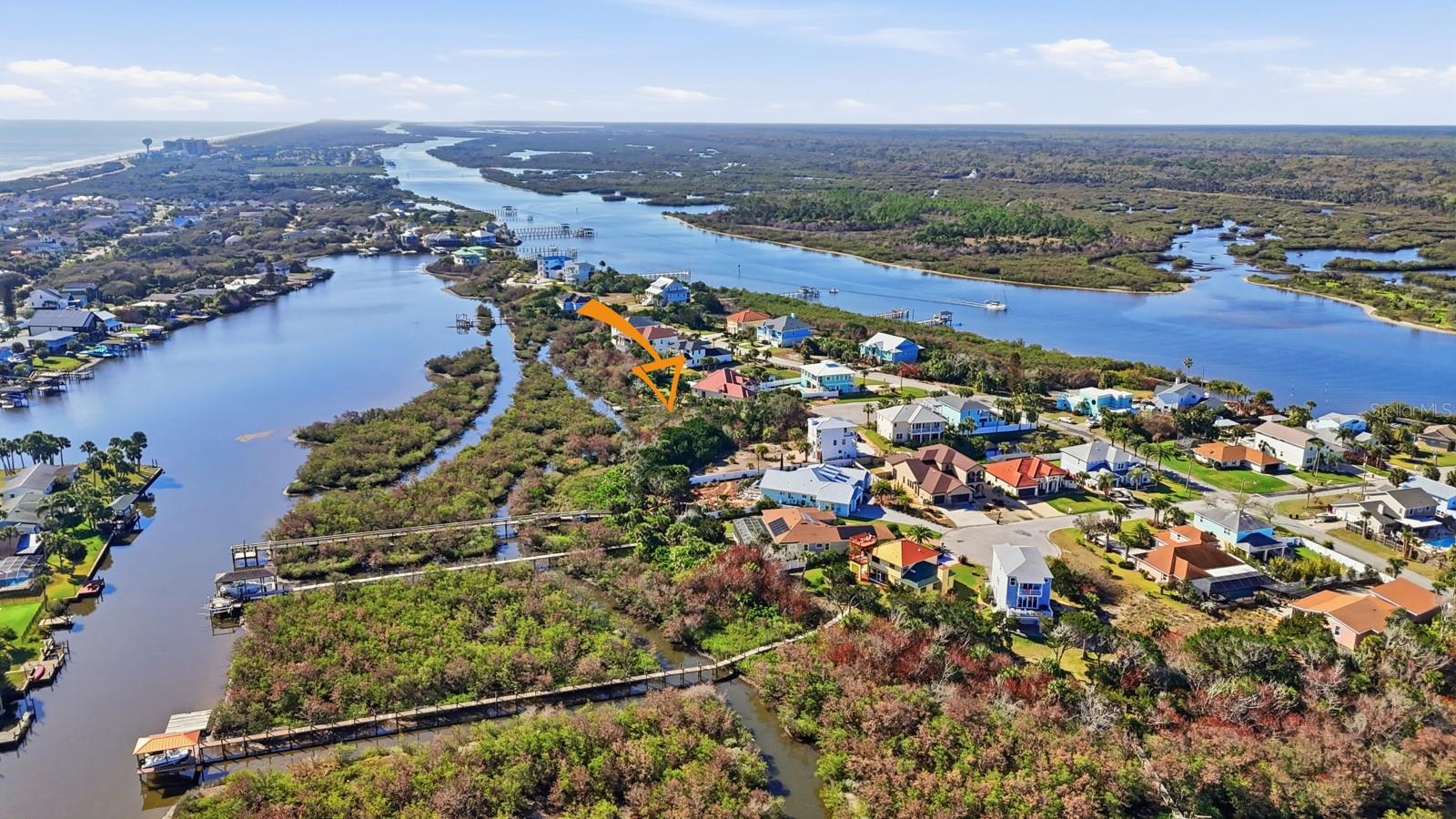 CEDAR ISLAND - Land