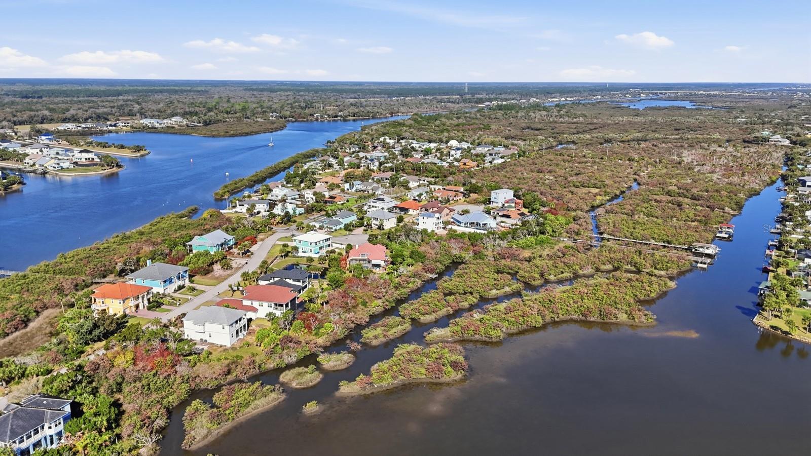 CEDAR ISLAND - Land