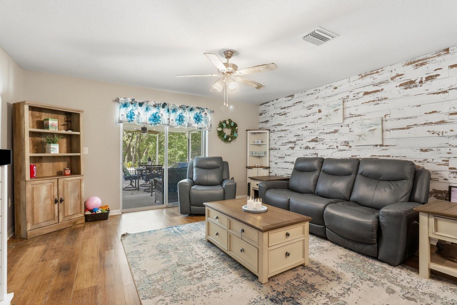 ROYAL HIGHLANDS - Residential