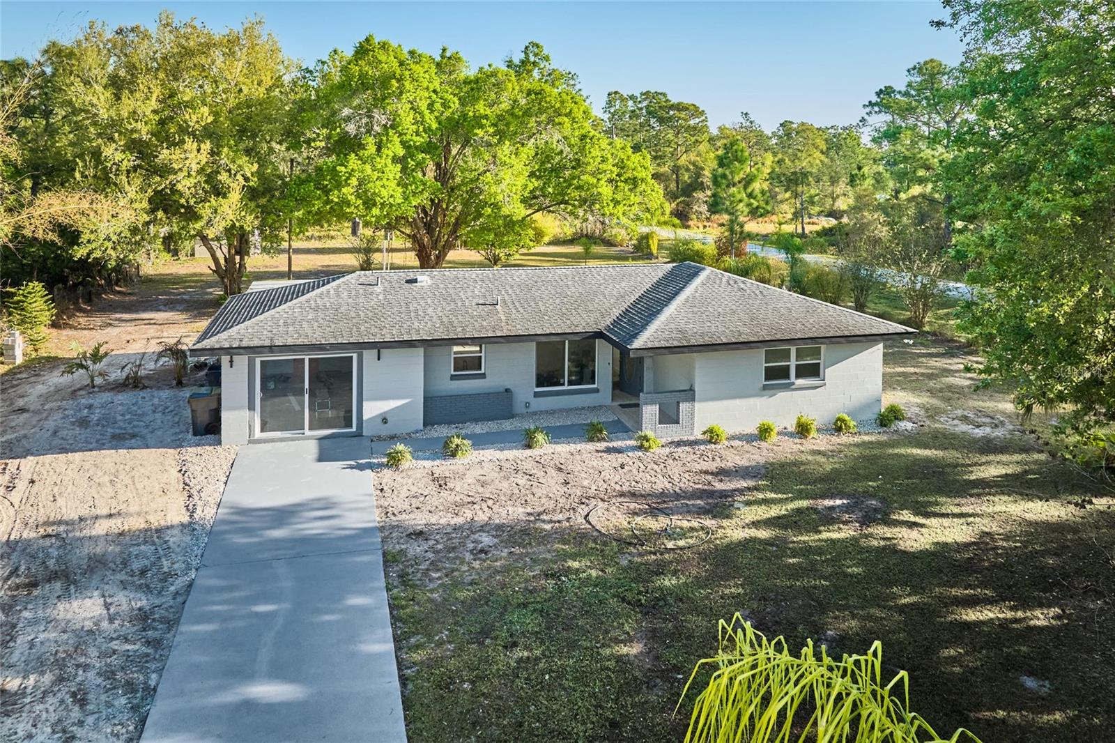 Welcome to this charming home located in Lakes Estates. This beautiful property offers spacious living with an open floor plan and plenty of natural light. The modern kitchen features updated appliances and ample cabinetry. Enjoy the tranquility of the large backyard, appropriate for outdoor activities and relaxation. The home also includes a comfortable master suite and additional bedrooms for versatility. Don't miss out on this wonderful opportunity in a serene community.