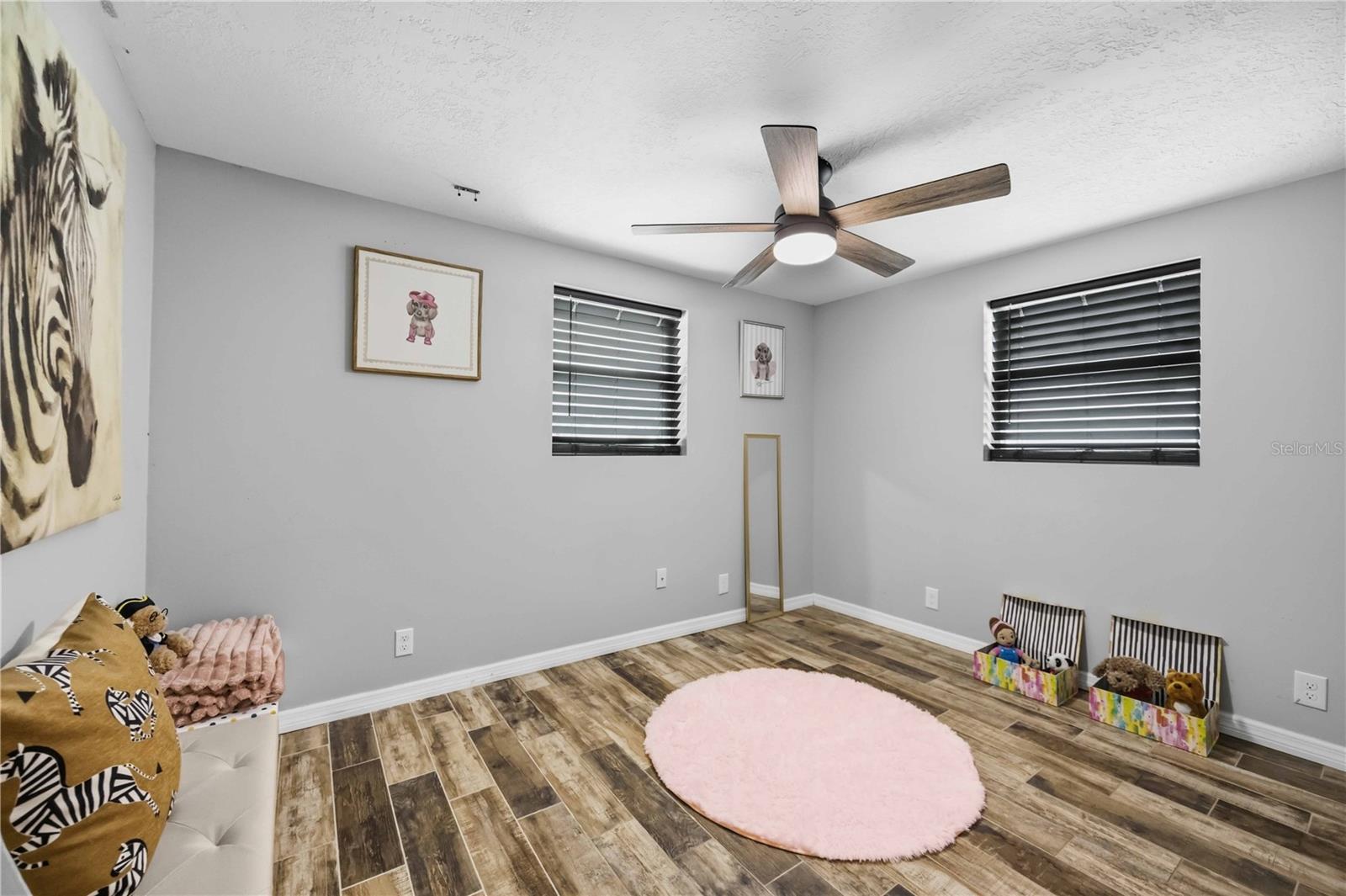 PINE LAKE - Residential