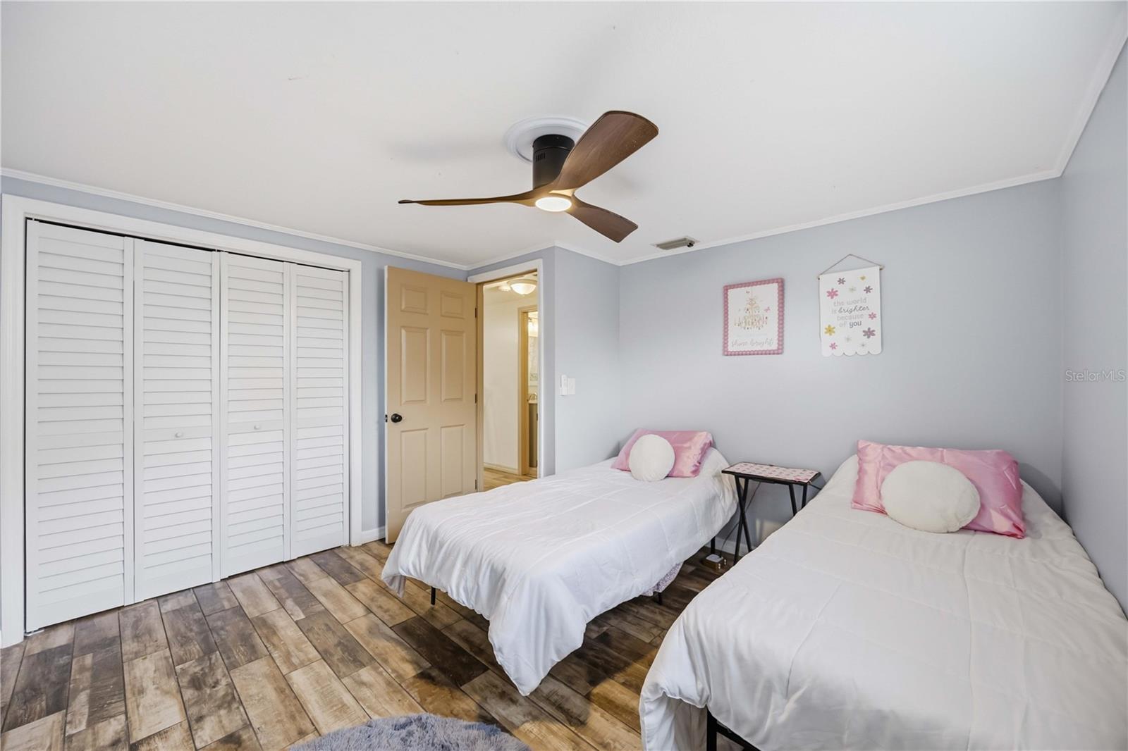 PINE LAKE - Residential