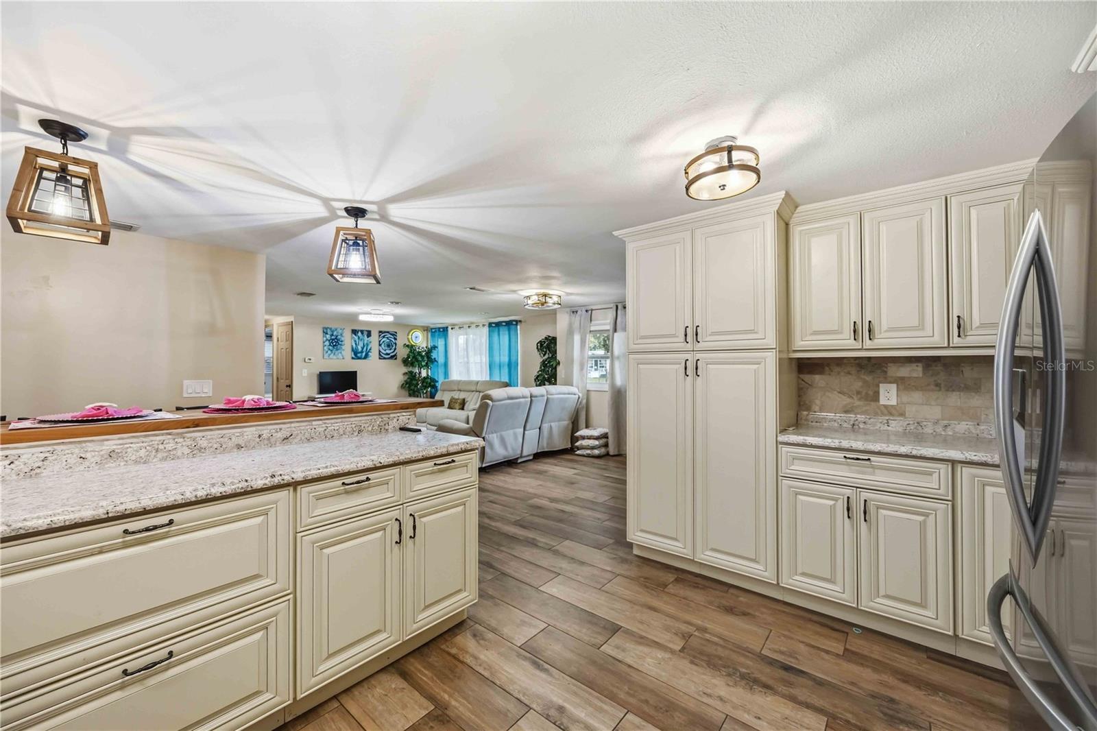 PINE LAKE - Residential