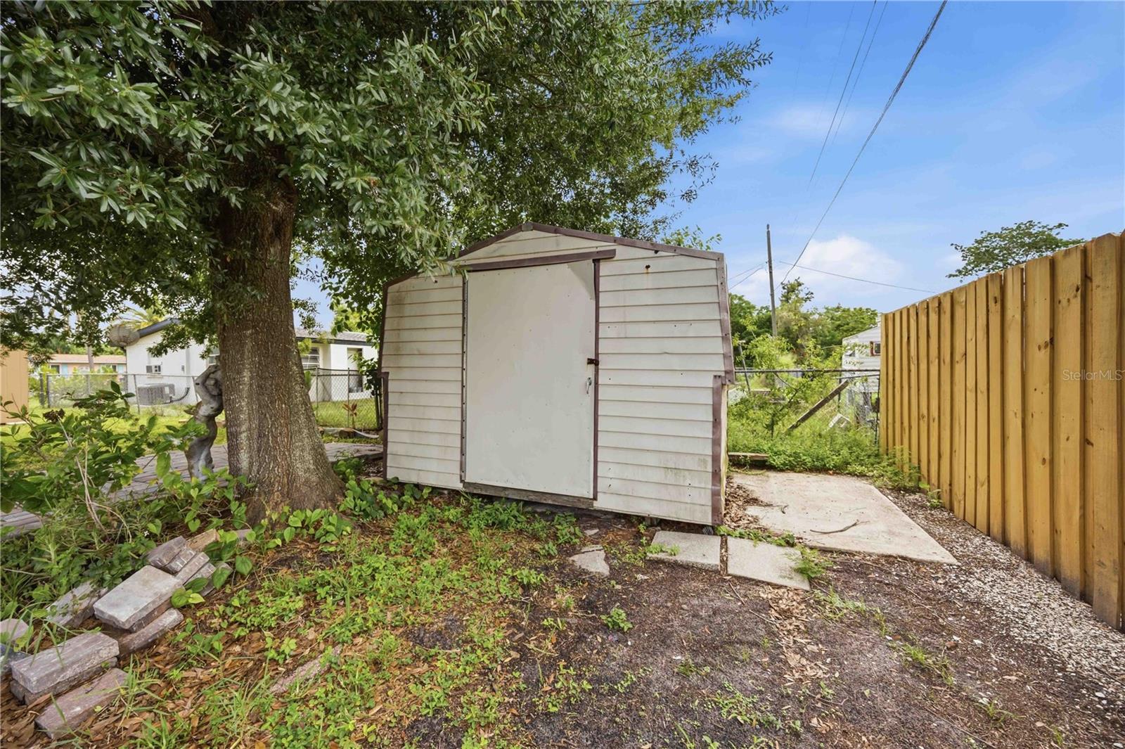 PINE LAKE - Residential
